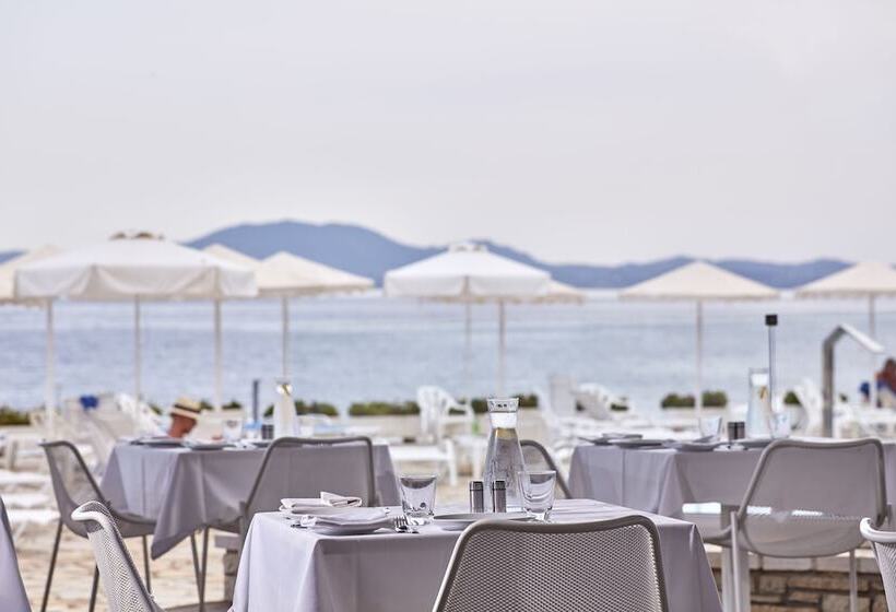 فندق Atlantica Nissaki Beach   Adults Only