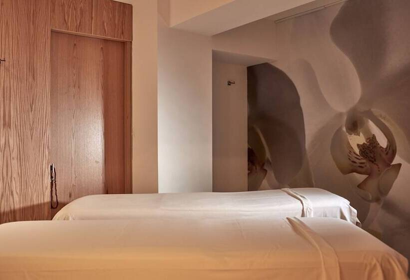 فندق Atlantica Nissaki Beach   Adults Only