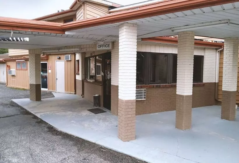 Hotelli Blue Way Inn And Suites Winfield