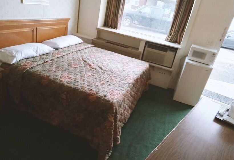 Отель Blue Way Inn And Suites Winfield