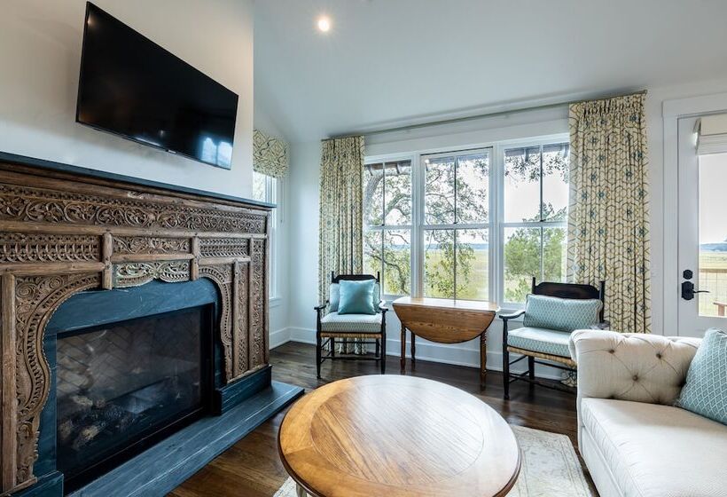 فندق Cedar Lodge On Honey Creek