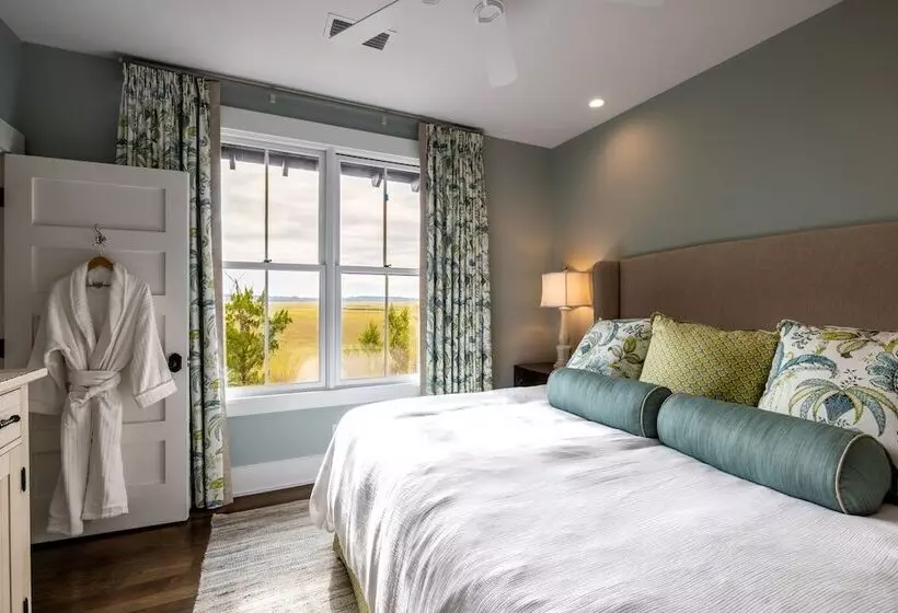 Hotelli Cedar Lodge On Honey Creek