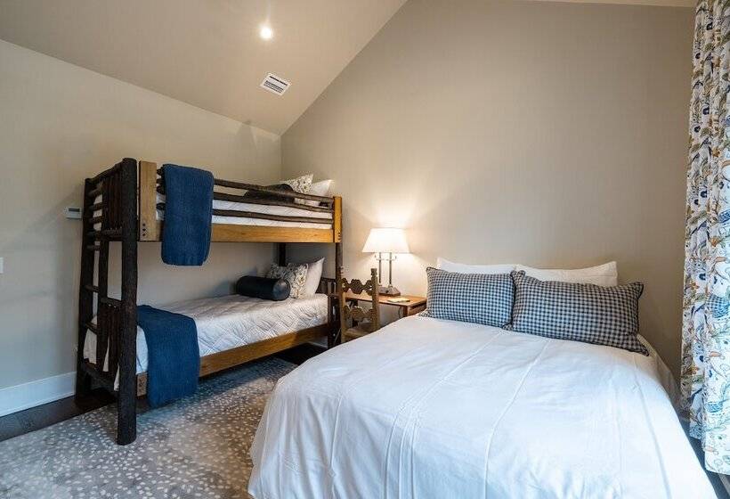 فندق Cedar Lodge On Honey Creek