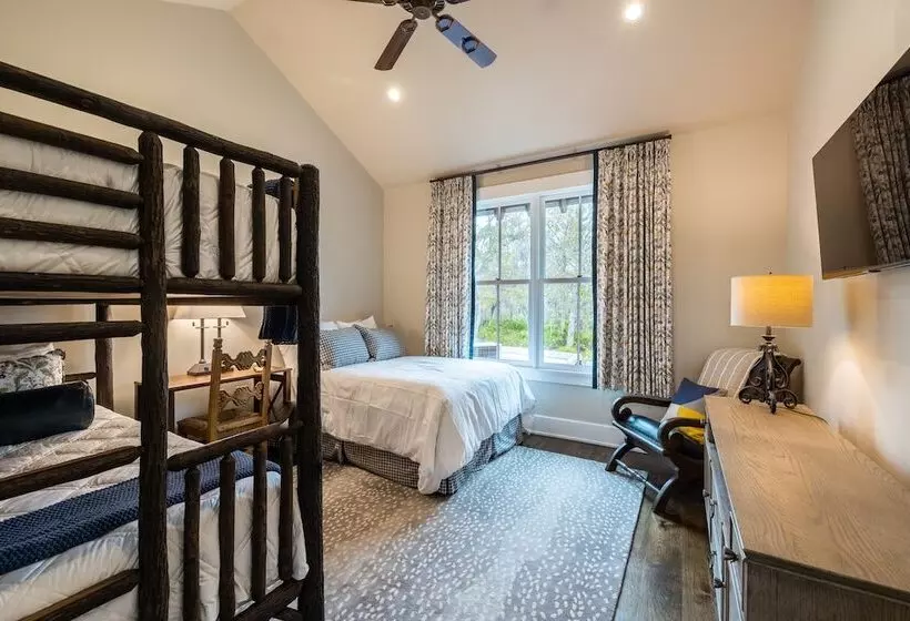 Hotelli Cedar Lodge On Honey Creek