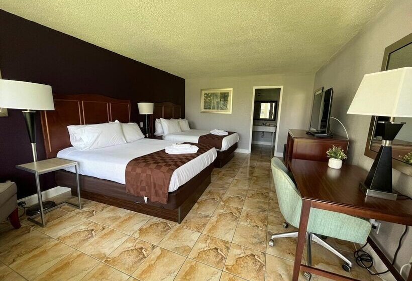 فندق Heritage Park Inn