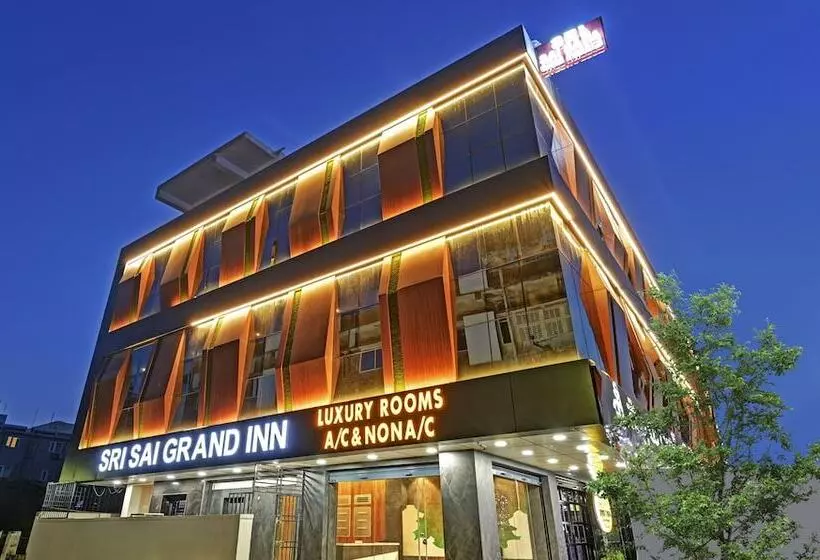 Itsy Hotels Sri Sai Grand Inn