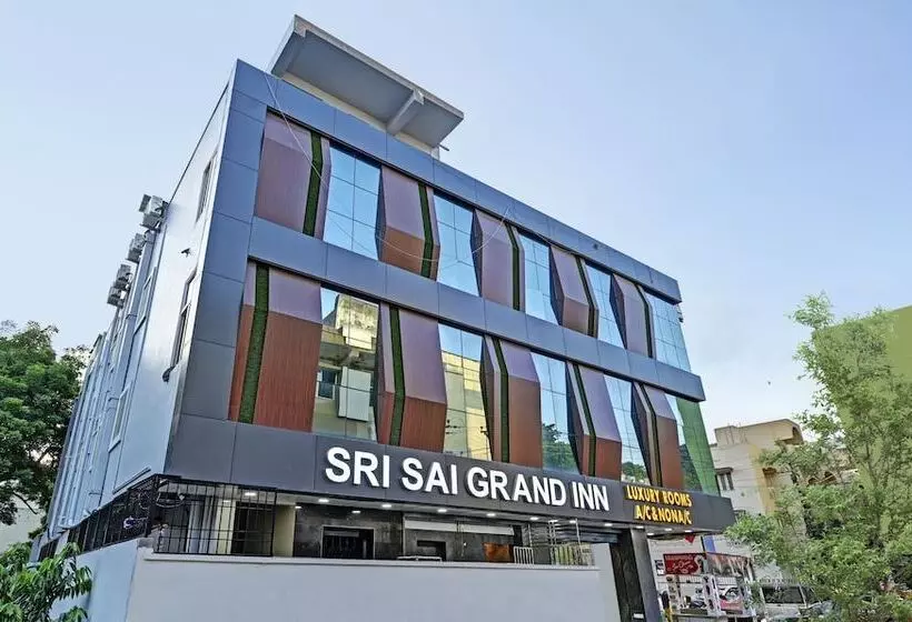 Itsy Hotels Sri Sai Grand Inn