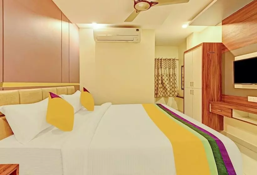 Itsy Hotels Sri Sai Grand Inn
