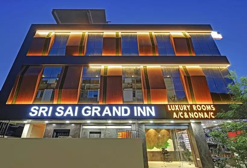 Itsy Hotels Sri Sai Grand Inn