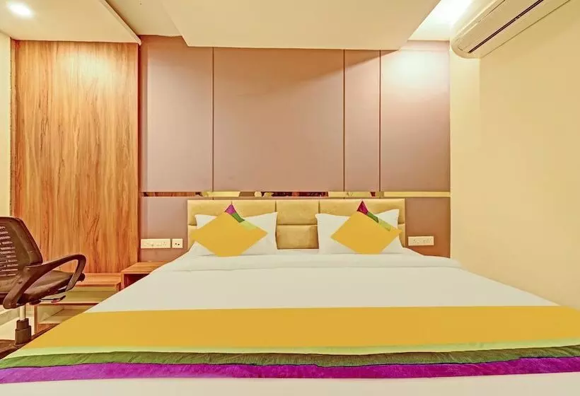 Itsy Hotels Sri Sai Grand Inn