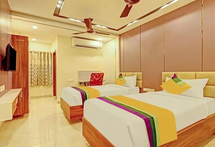 Itsy Hotels Sri Sai Grand Inn