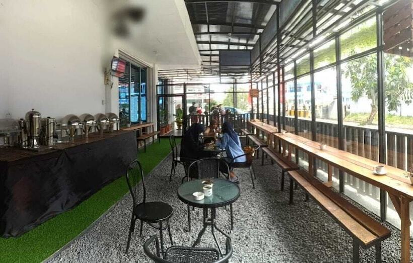 בית מלון כפרי Penginapan Mutiara Syariah