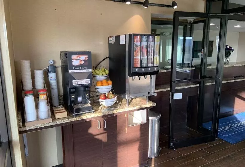 Hotelli Travelodge By Wyndham Holland/toledo