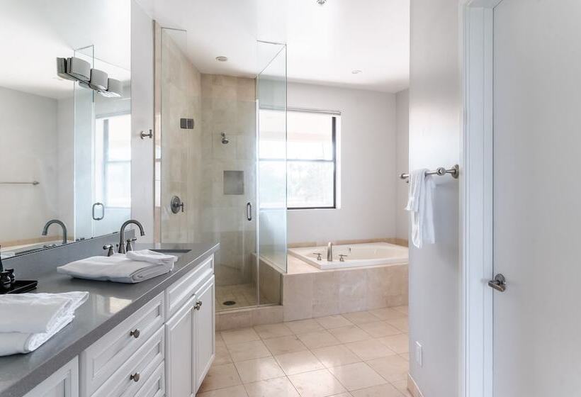 Ivory Buyout By Avantstay Two Home Buyout Near Old Town W/ Large Patio