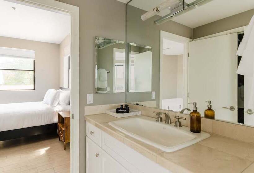 Ivory Buyout By Avantstay Two Home Buyout Near Old Town W/ Large Patio