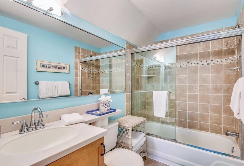 Key West Casa By Avantstay Communal Pool Bbq & Patio Near Duval Street Week Long Stays Only