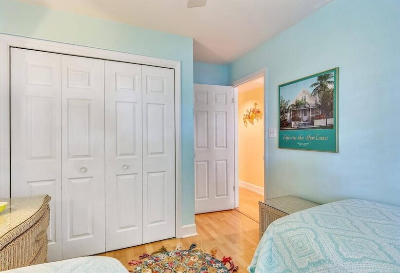 Key West Casa By Avantstay Communal Pool Bbq & Patio Near Duval Street Week Long Stays Only