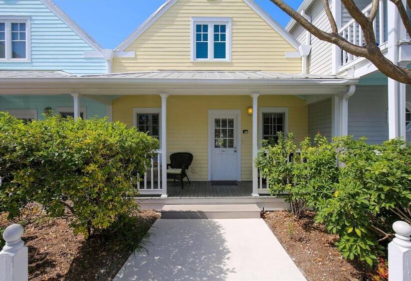 Key West Casa By Avantstay Communal Pool Bbq & Patio Near Duval Street Week Long Stays Only