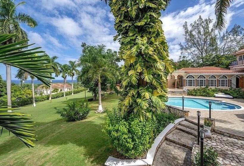 پانسیون Music Mansion