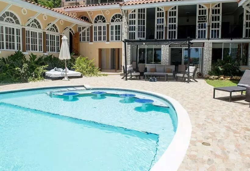 پانسیون Music Mansion