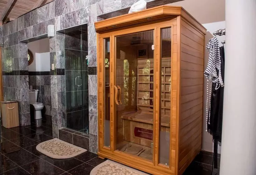 پانسیون Music Mansion