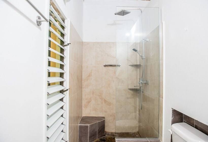 پانسیون Music Mansion