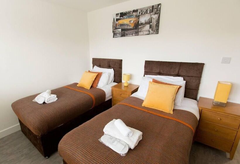 Residenza Immaculate 2 Bed House In Dartford