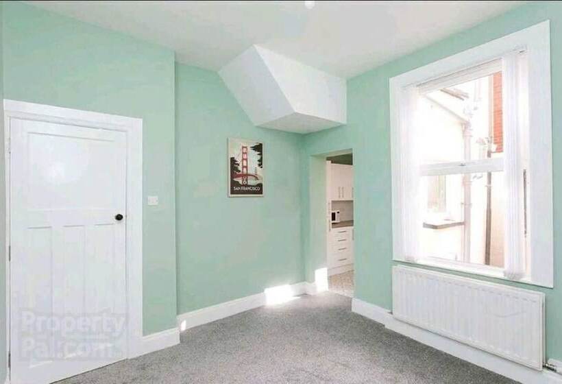 اقامتگاه So Fresh So Clean Beautiful 3 Bed House N Belfast