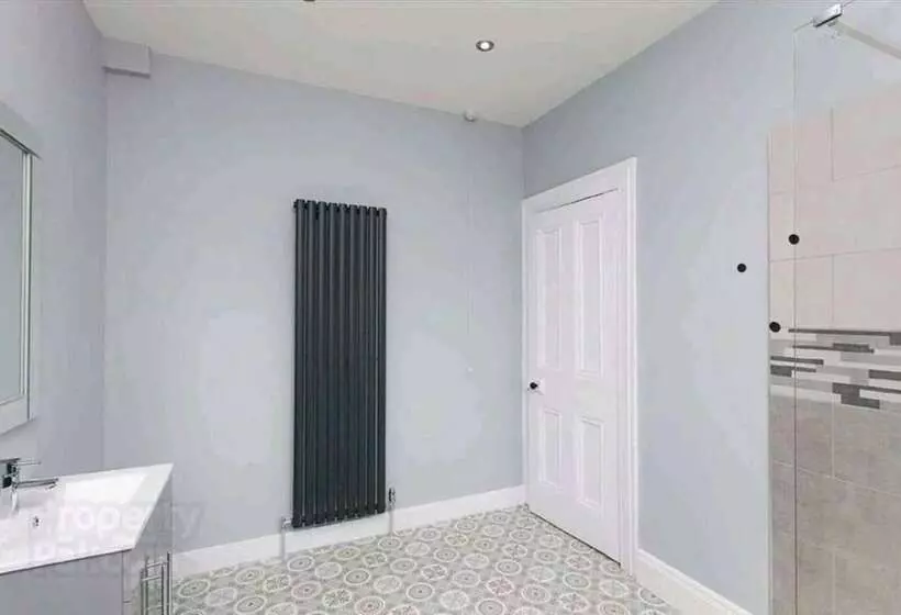 اقامتگاه So Fresh So Clean Beautiful 3 Bed House N Belfast