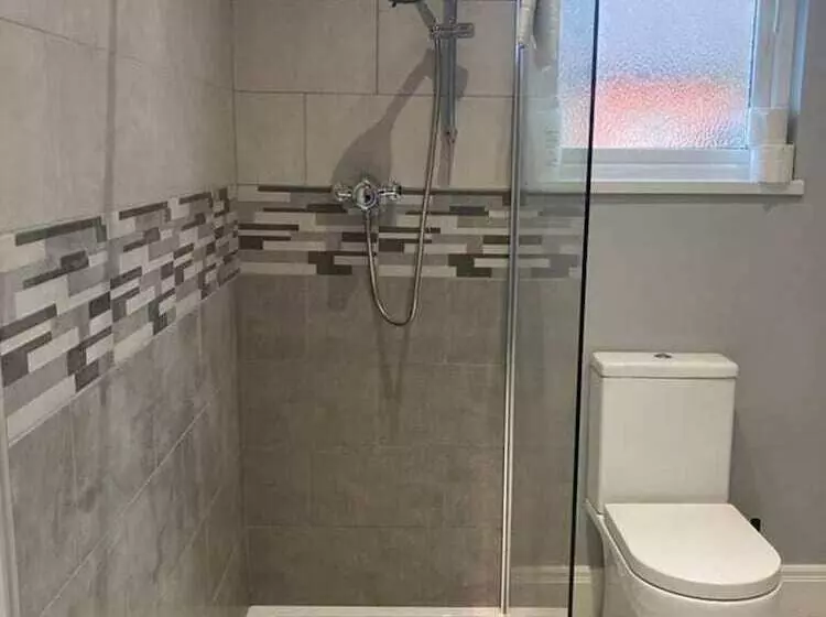 اقامتگاه So Fresh So Clean Beautiful 3 Bed House N Belfast