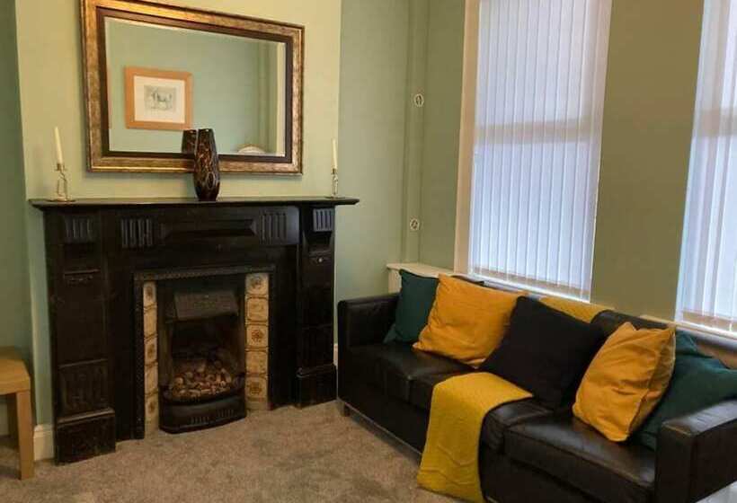 اقامتگاه So Fresh So Clean Beautiful 3 Bed House N Belfast