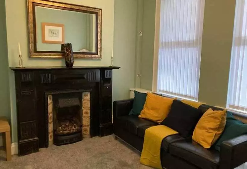 اقامتگاه So Fresh So Clean Beautiful 3 Bed House N Belfast