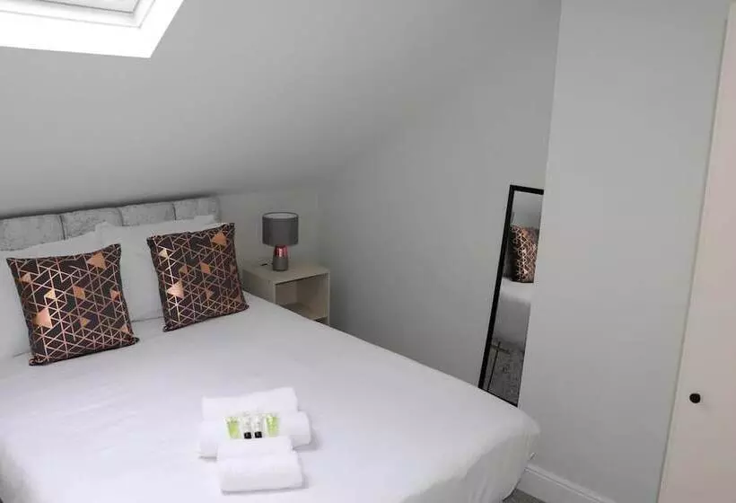 اقامتگاه So Fresh So Clean Beautiful 3 Bed House N Belfast