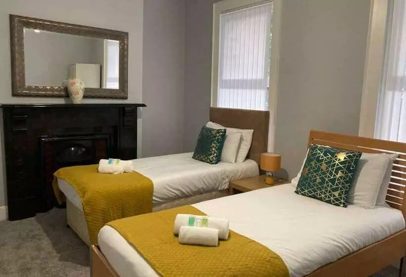 اقامتگاه So Fresh So Clean Beautiful 3 Bed House N Belfast