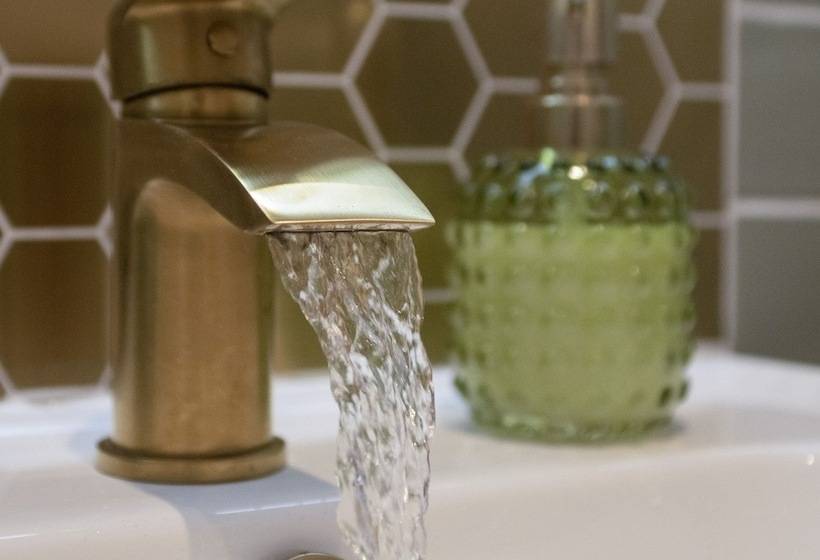 اقامتگاه The Belfast Boutique Central Cozy Sleeps7