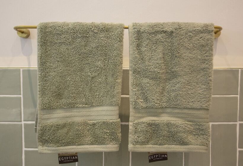 اقامتگاه The Belfast Boutique Central Cozy Sleeps7