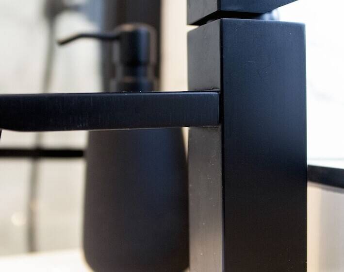 اقامتگاه The Belfast Boutique Central Cozy Sleeps7