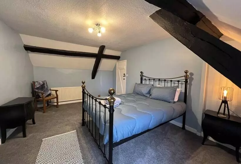 レジデンス Traditional 3 Bed Cottage, Log Burner & Sea Views!