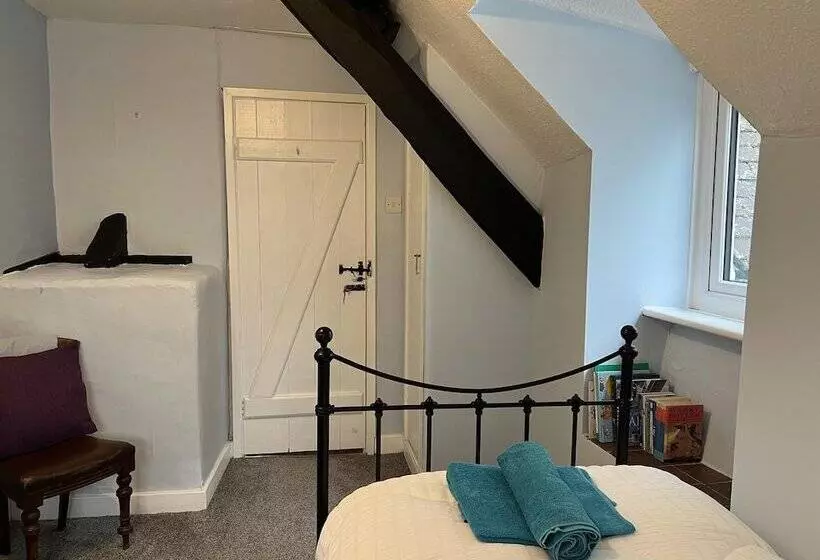 レジデンス Traditional 3 Bed Cottage, Log Burner & Sea Views!