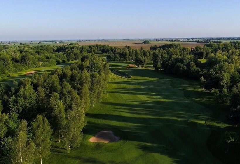 منتجع Appletree Holiday Park