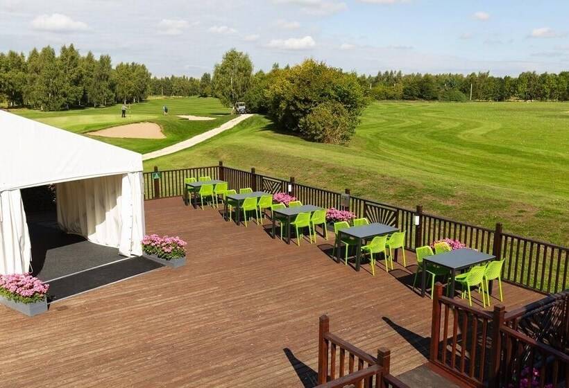 منتجع Appletree Holiday Park