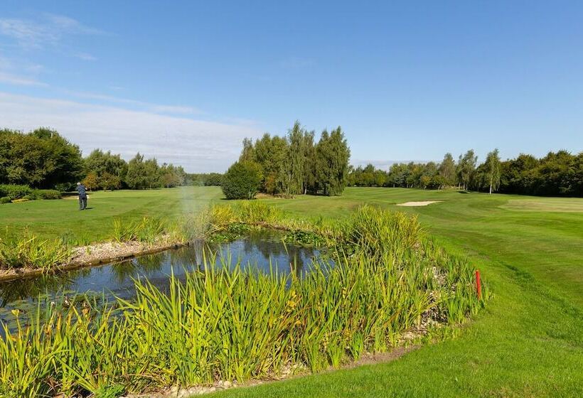 منتجع Appletree Holiday Park