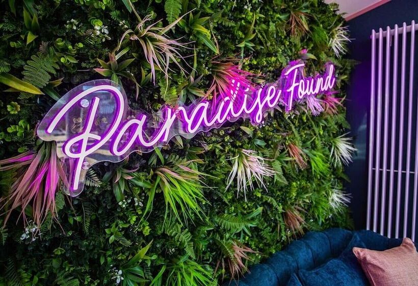 منتجع Appletree Holiday Park