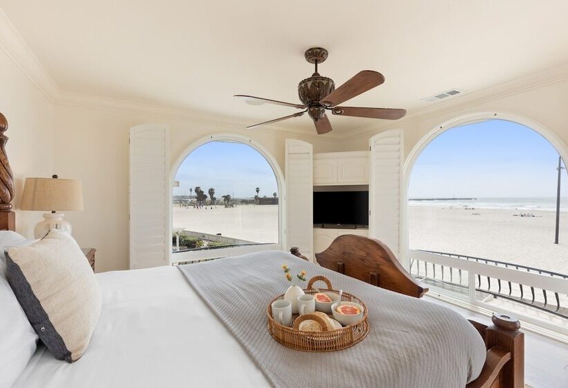 Shoreline By Avantstay Spectacular Beachfront Home W/ Fire Pit, Spa & Pool Table