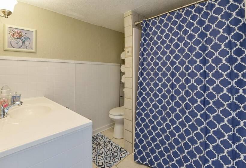 Stay N Play Downtown Branson Free Trolley Or Walk To All The Fun!!