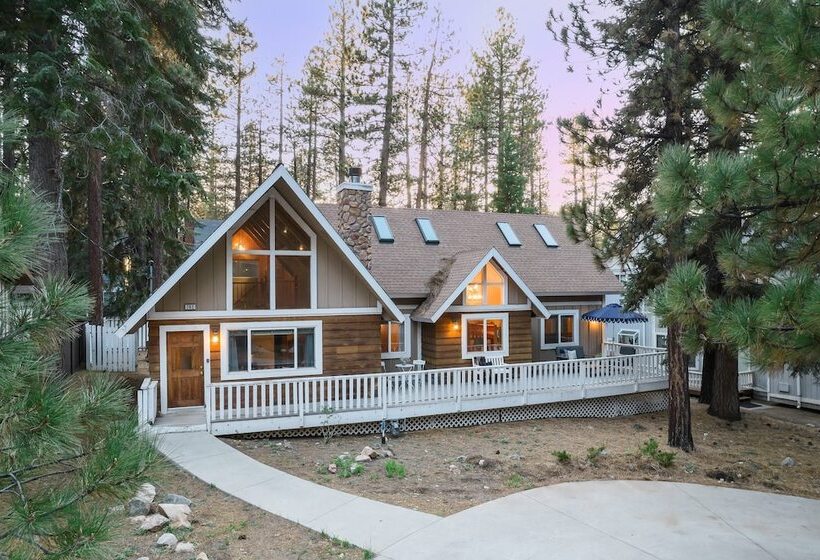 Hartwood By Avantstay Cozy Big Bear Abode W/ Spacious Deck & Stone Fireplace