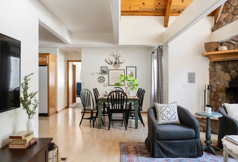 Hartwood By Avantstay Cozy Big Bear Abode W/ Spacious Deck & Stone Fireplace