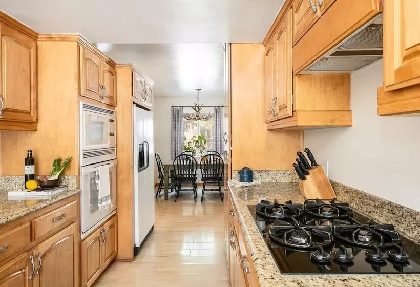 Hartwood By Avantstay Cozy Big Bear Abode W/ Spacious Deck & Stone Fireplace