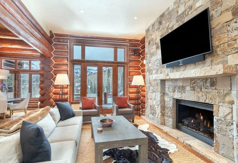 Villas At Tristant 137 By Avantstay Ski In/ Ski Out Home W/ Panoramic Views & Hot Tub