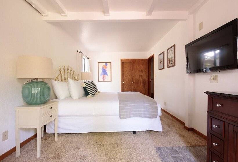 Wolfe By Avantstay 5mins Northstar! W/ Hot Tub, Fireplace, 2 Private Decks!